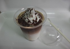 アイスカフェモカ＜テイクアウト＞４３０円